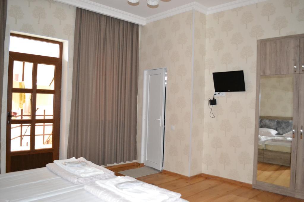 Guest House Rafael Тбілісі Екстер'єр фото