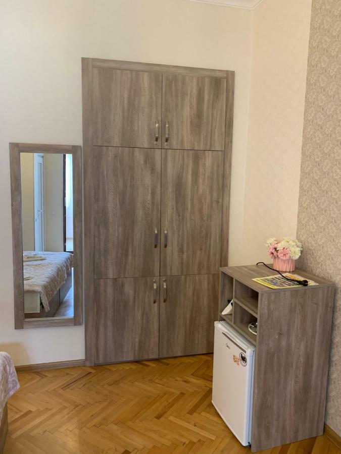Guest House Rafael Тбілісі Екстер'єр фото