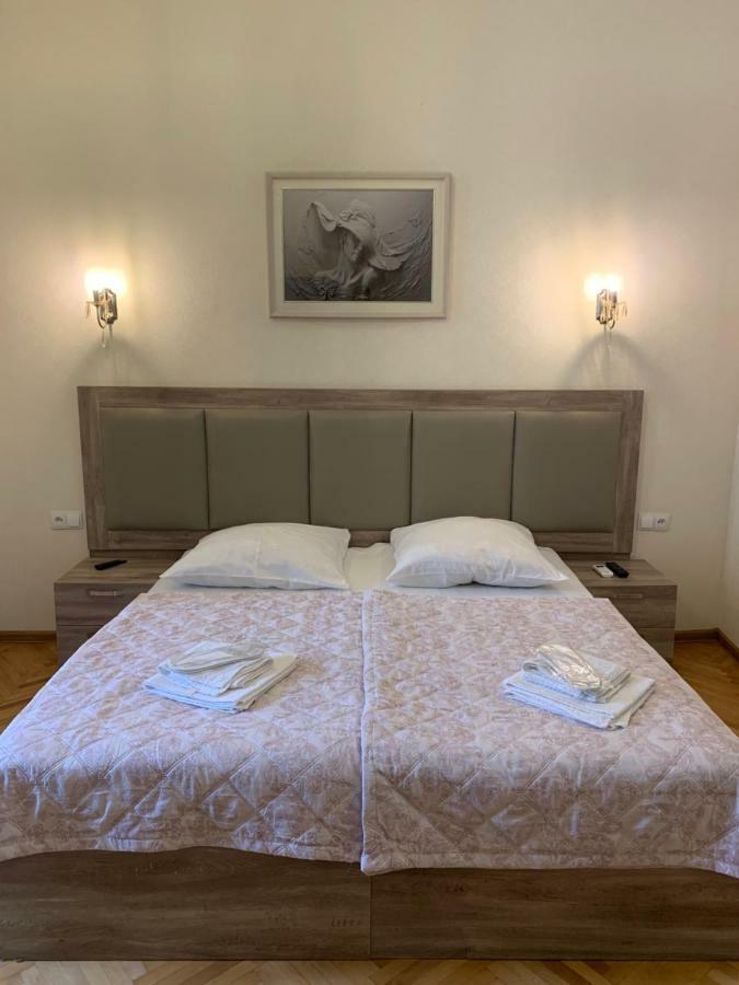 Guest House Rafael Тбілісі Екстер'єр фото